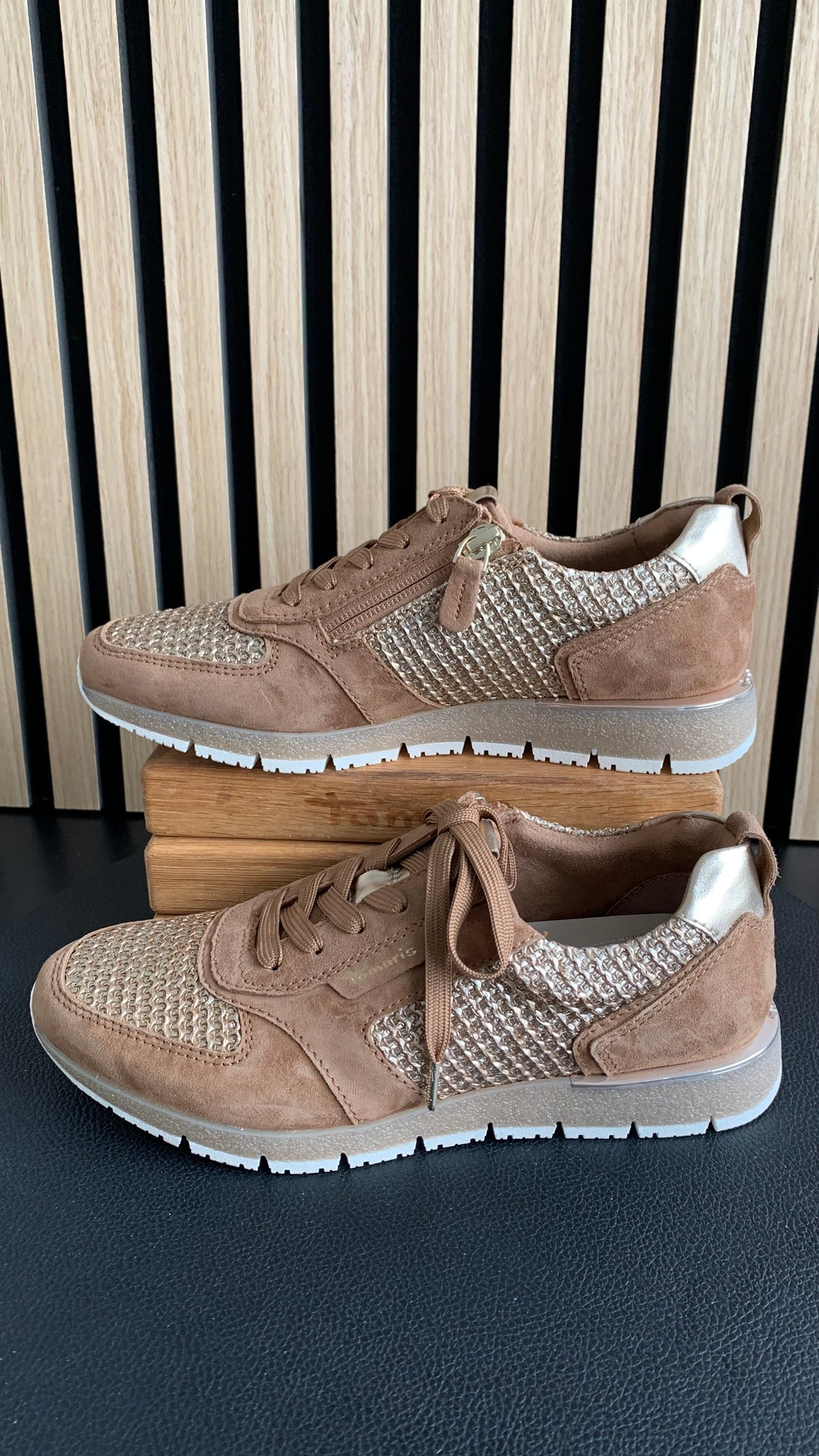 Sneaker