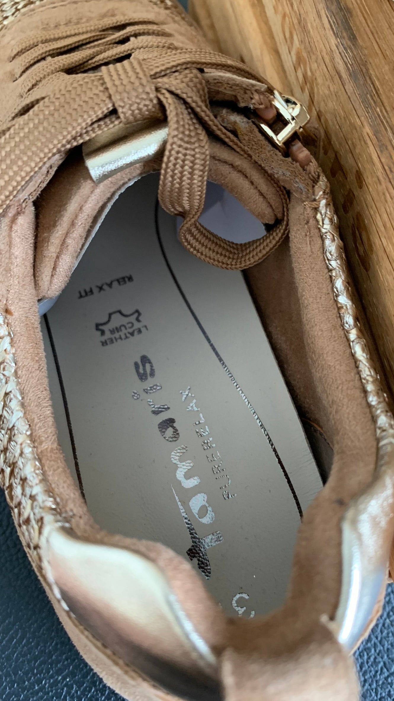 Sneaker