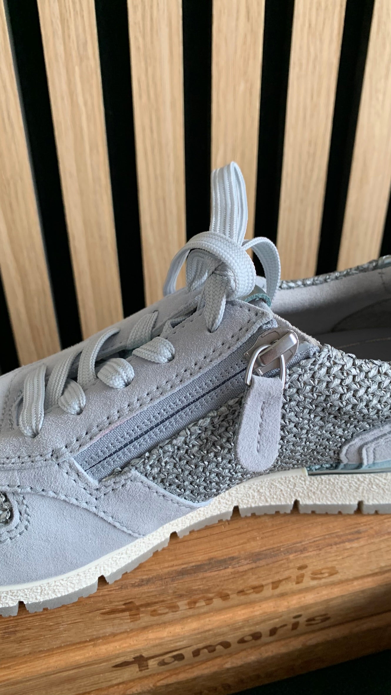 Sneaker