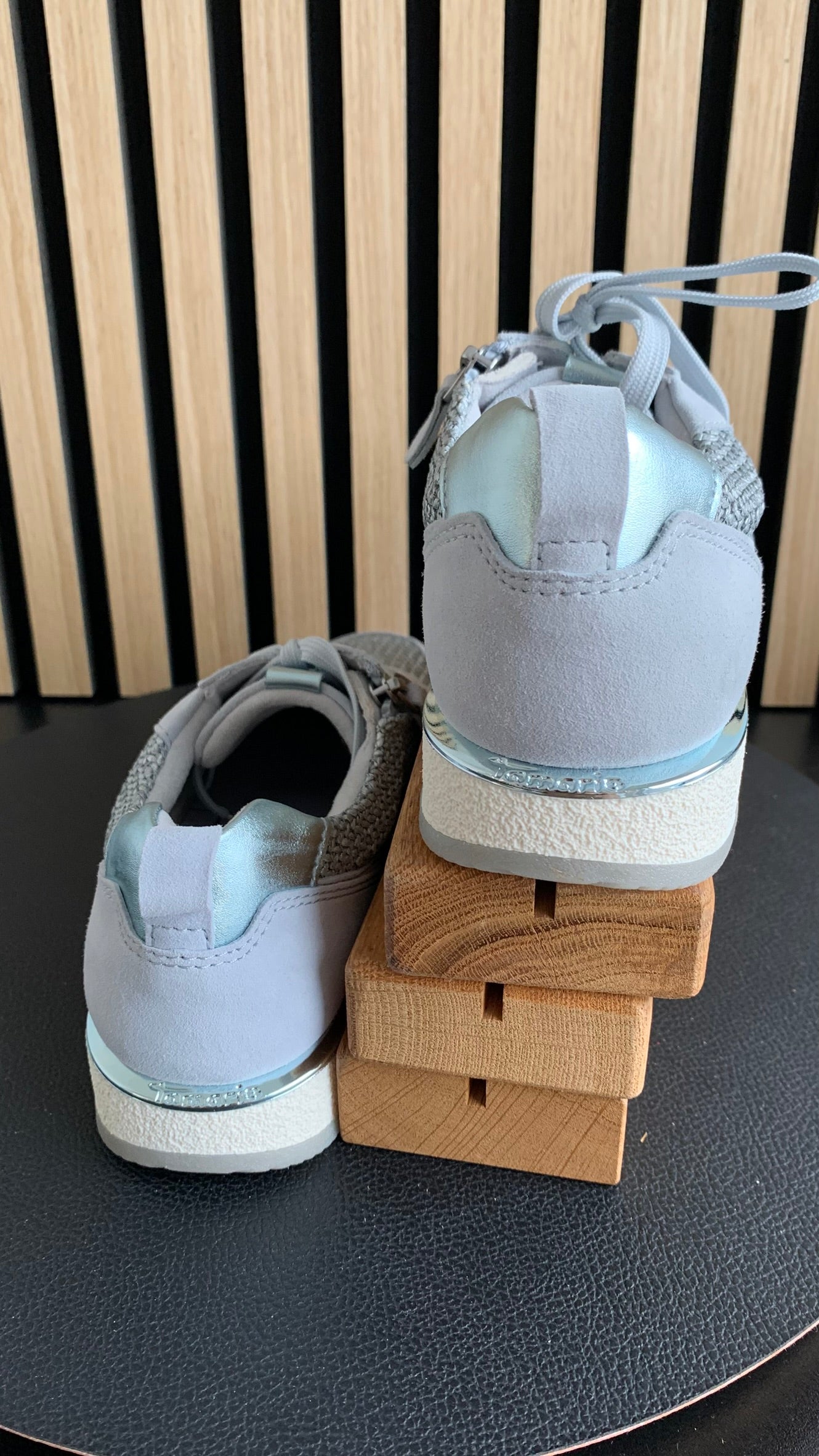 Sneaker