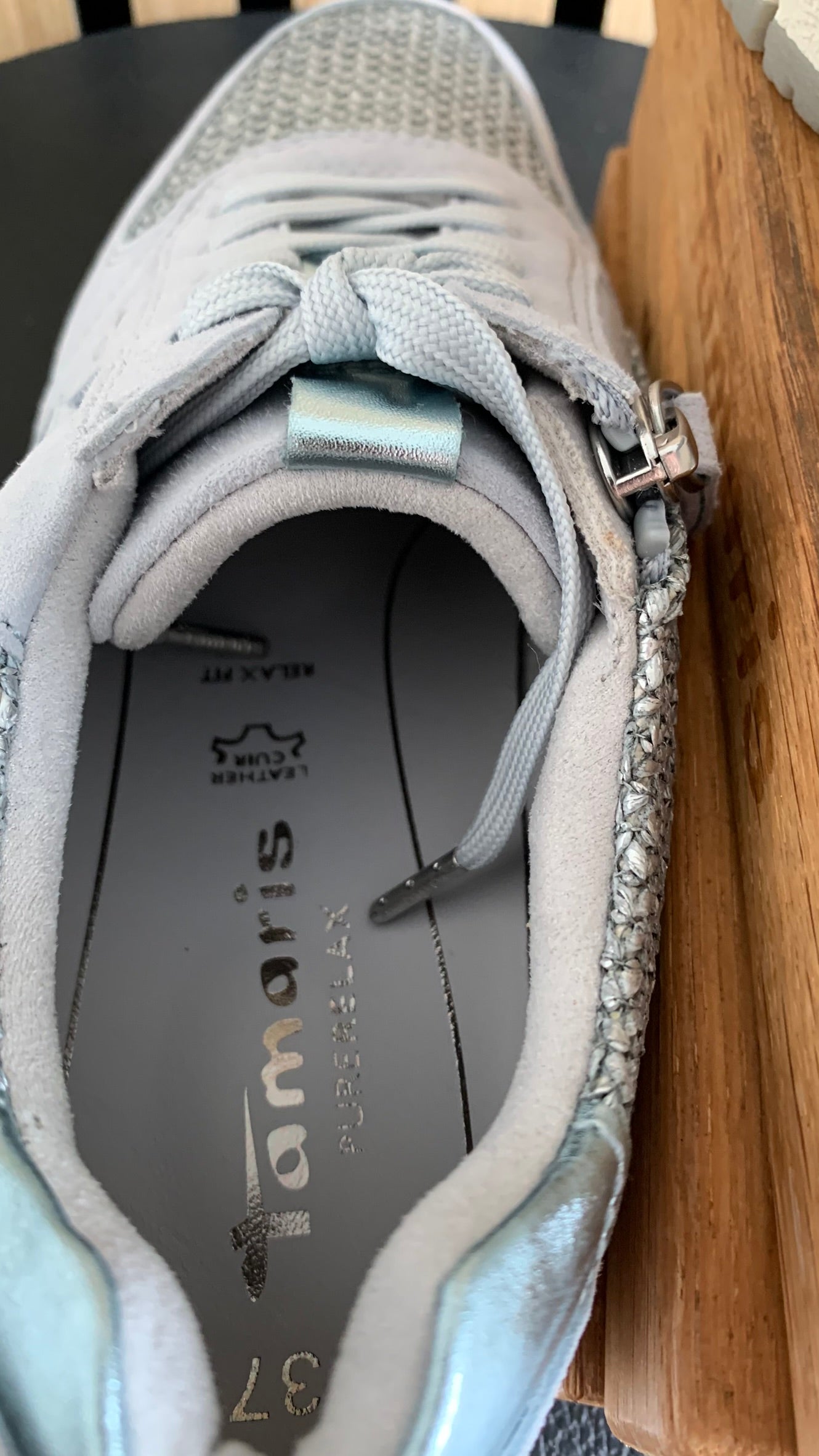 Sneaker