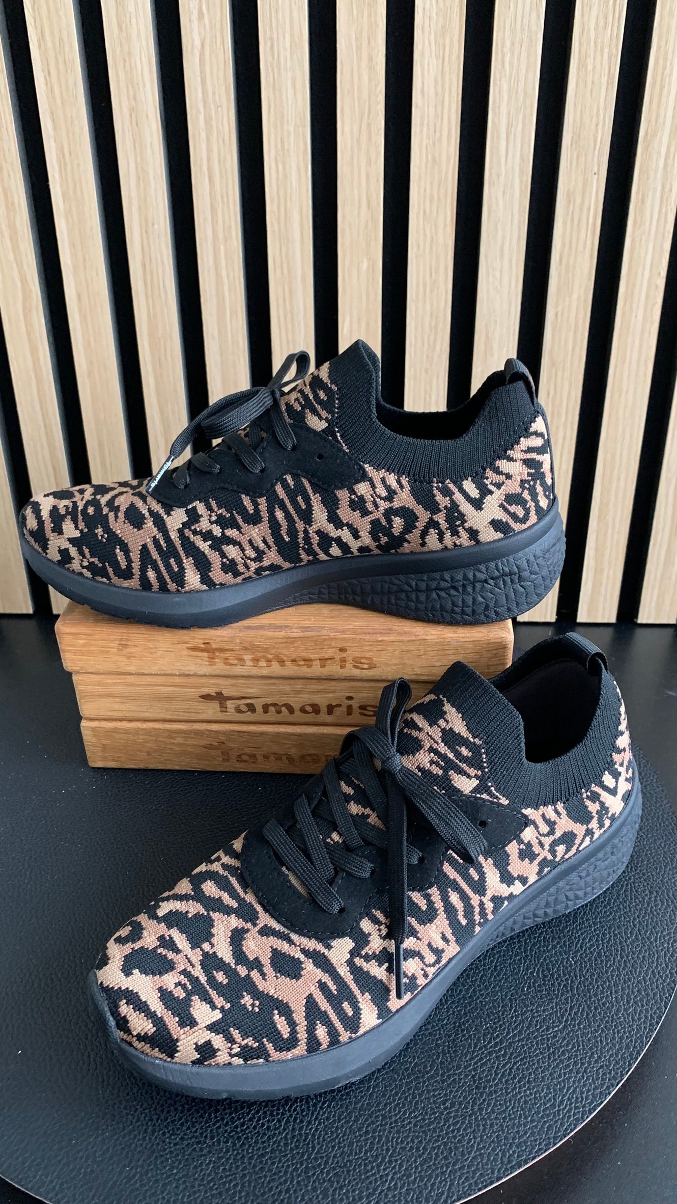 Sneaker