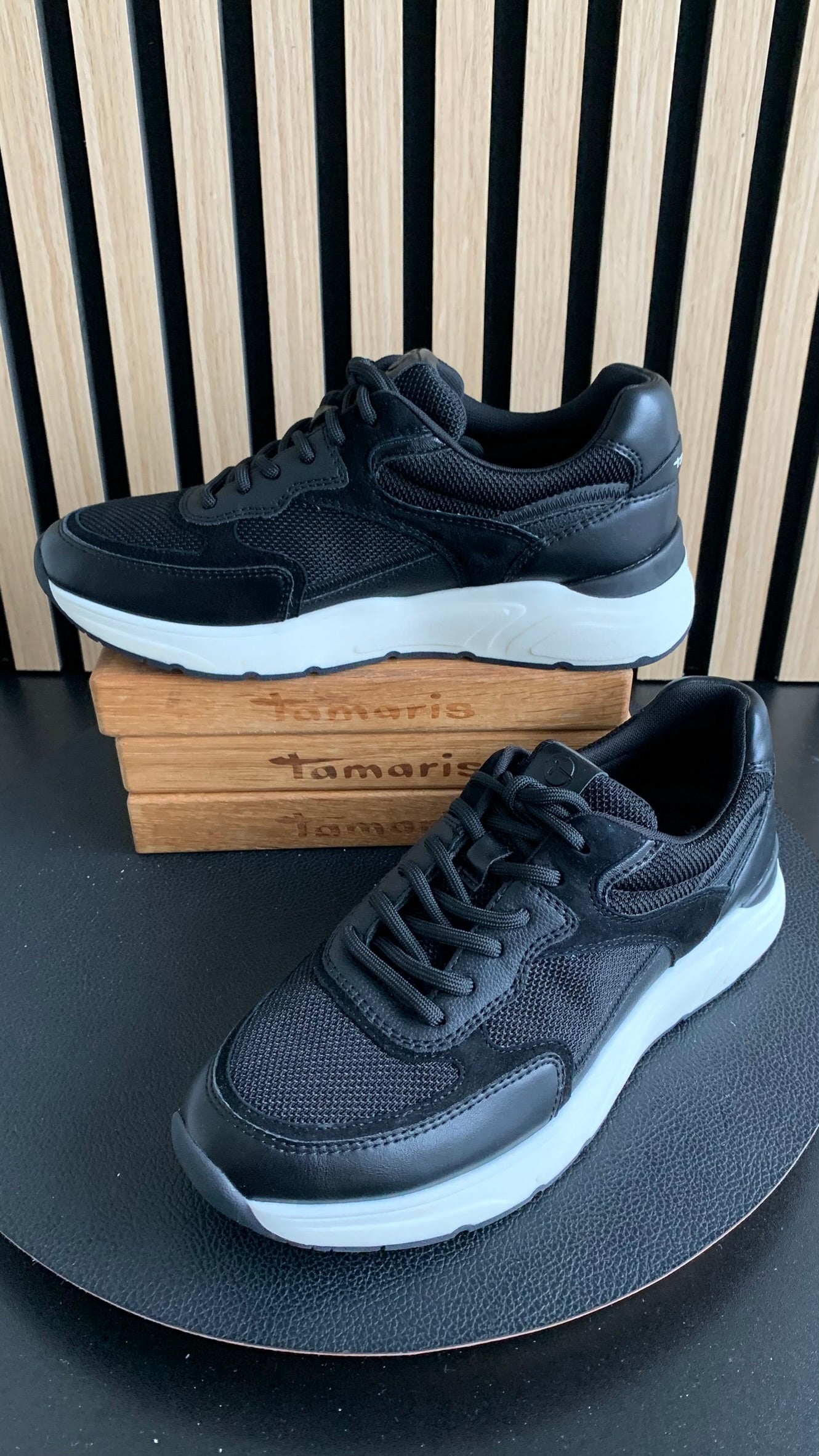Sneaker