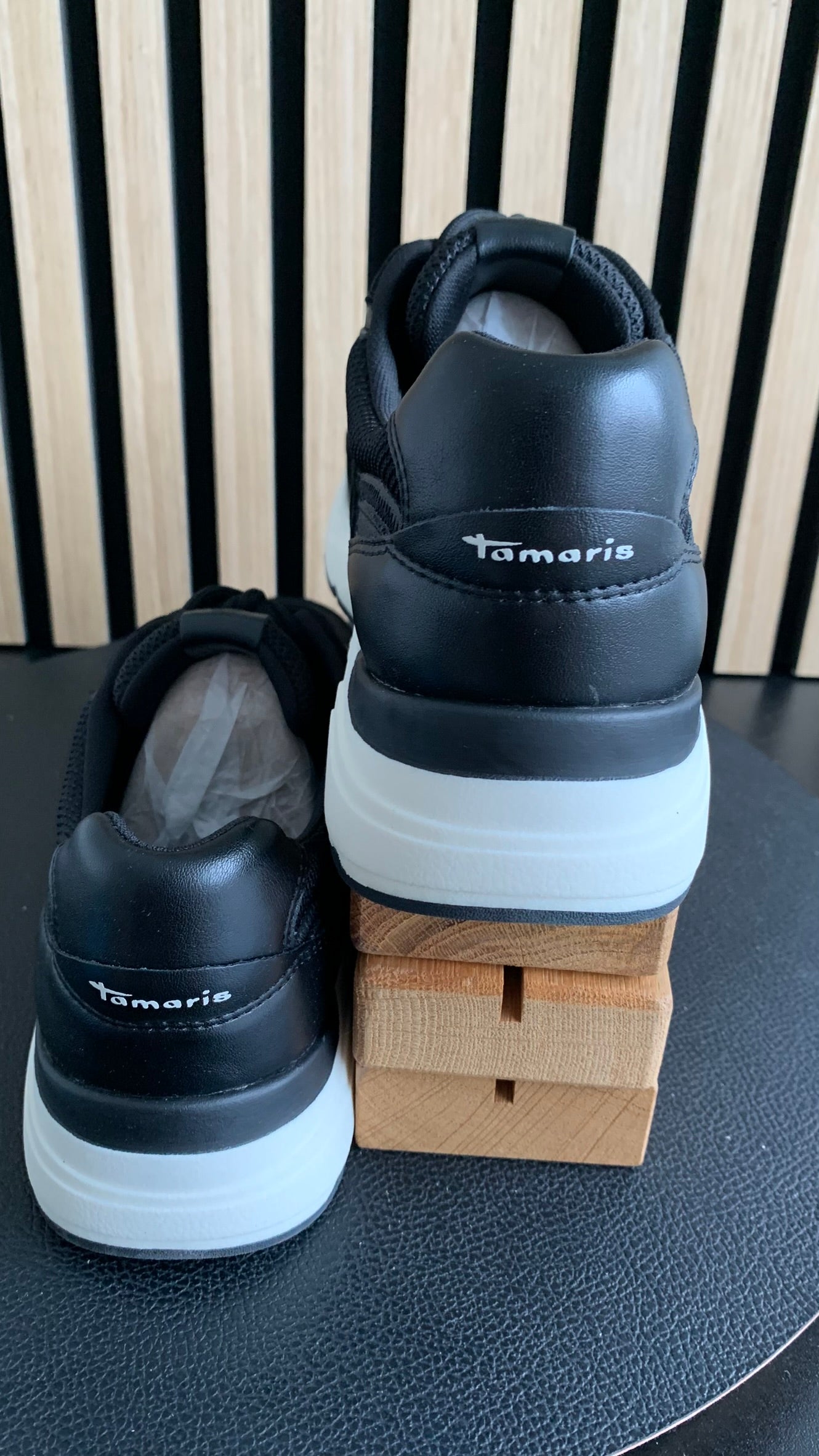 Sneaker