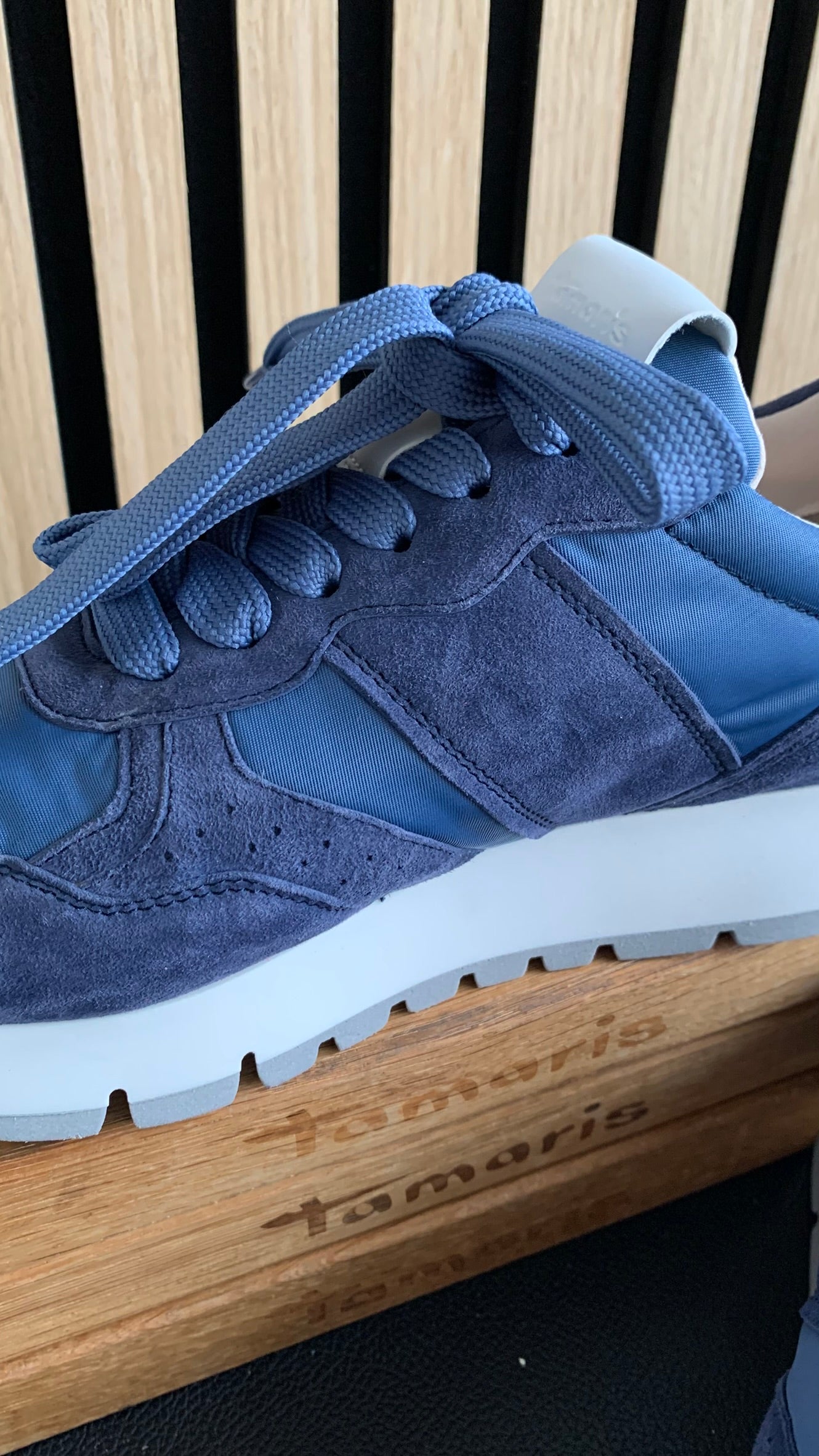 Sneaker