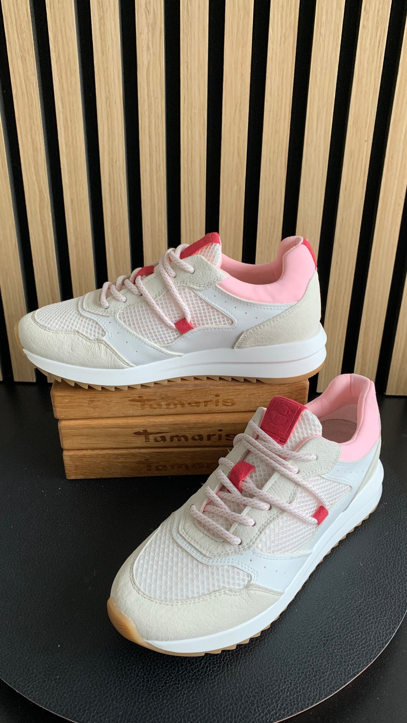 Sneaker