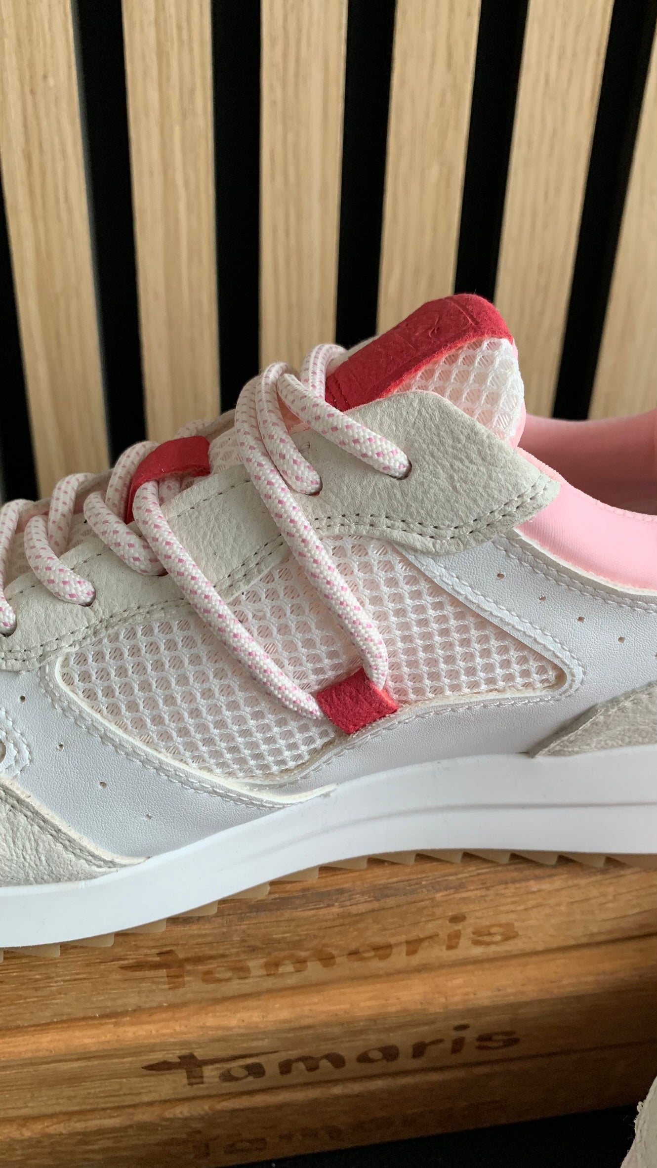 Sneaker
