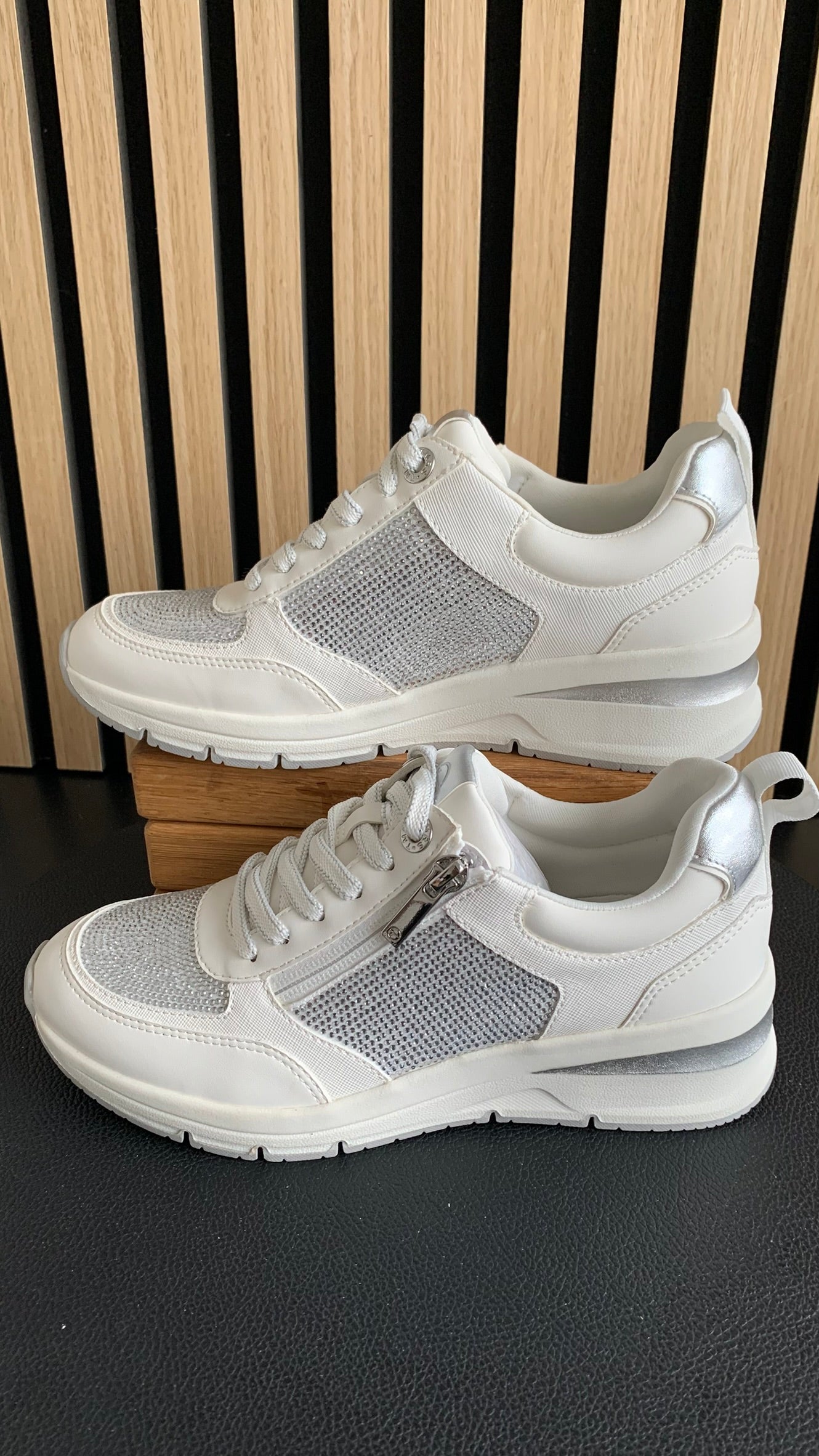 Sneaker