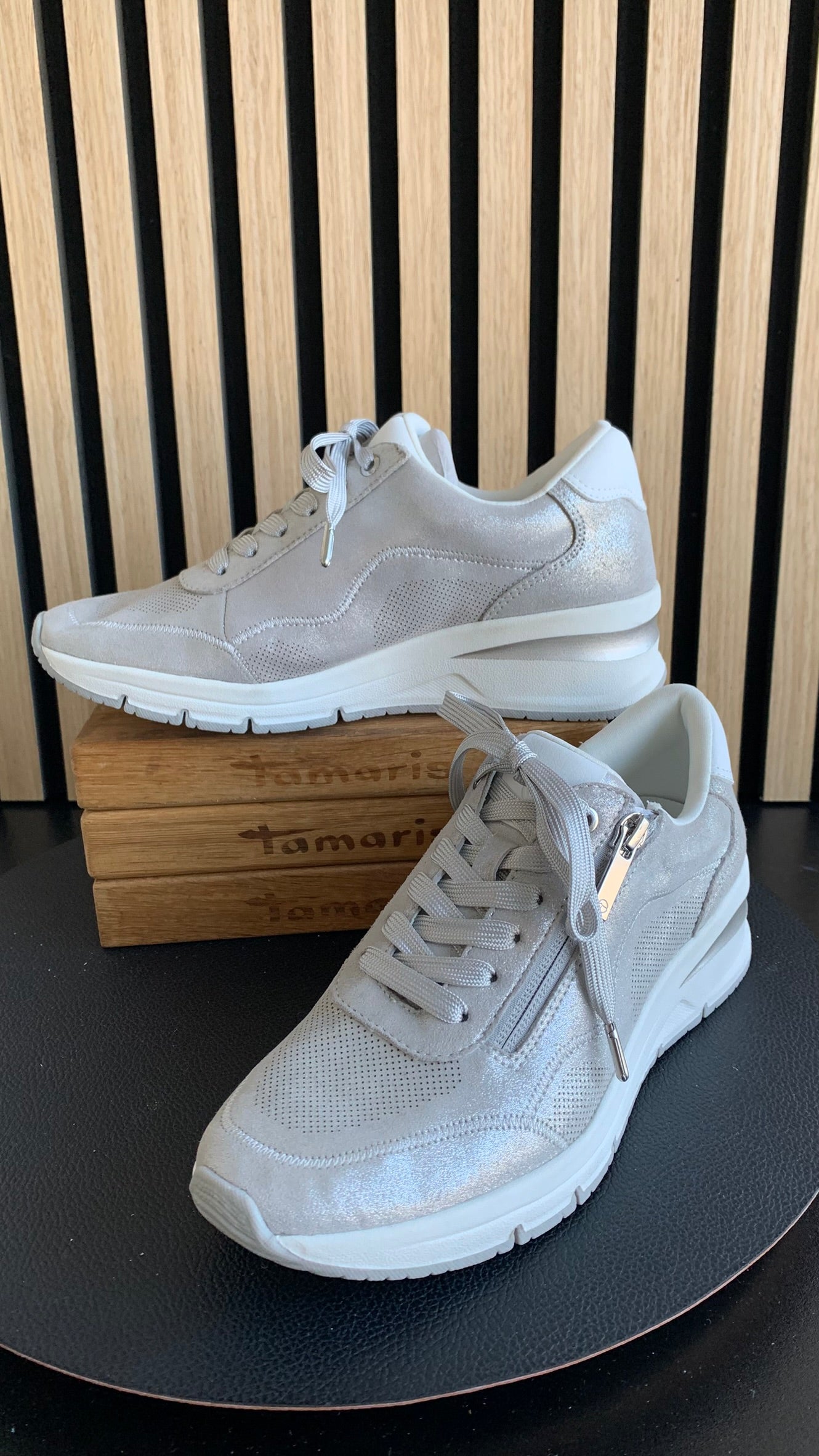Sneaker