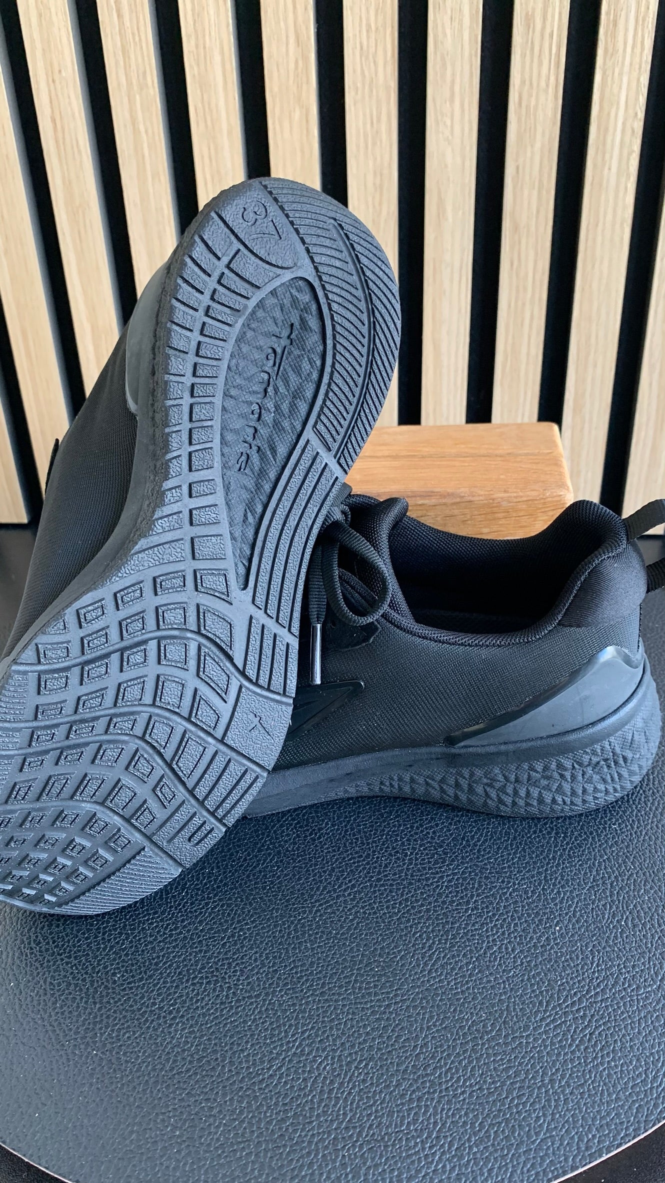 Sneaker